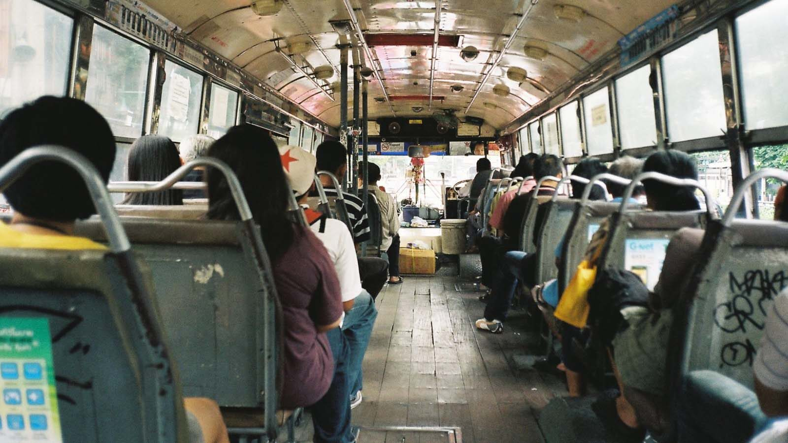 遊客差評泰公車 司機劣跡斑斑