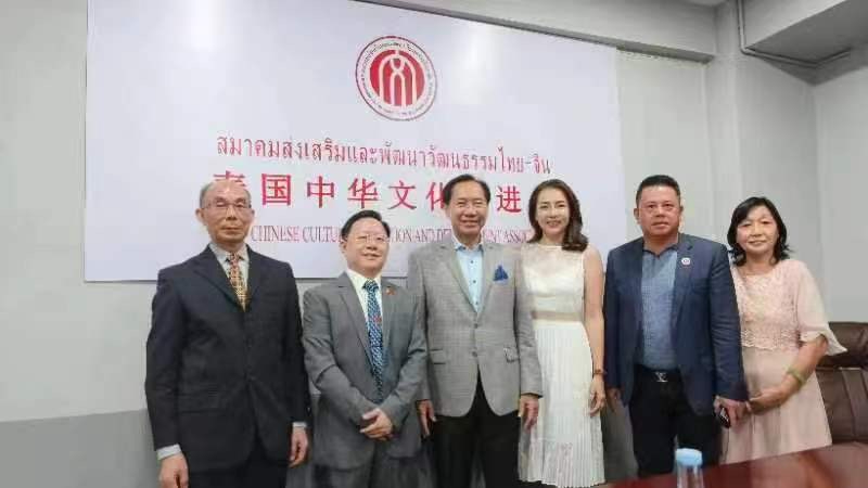 頗欽‧蓬拉軍博士當選主席 各界祝賀