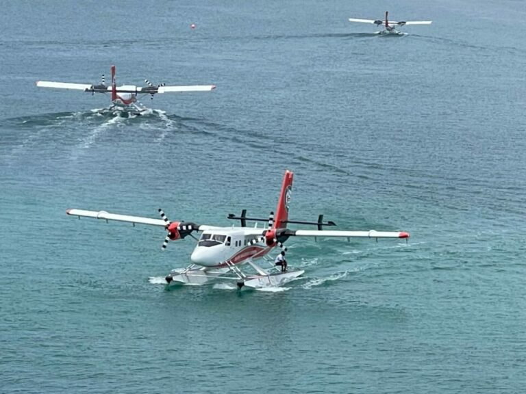 「航空無線電」管控水上飛機服務