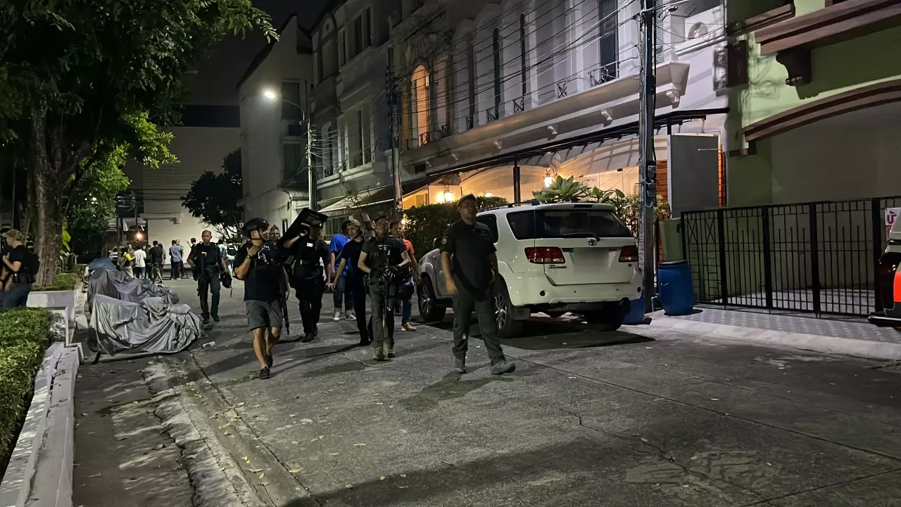 軍醫小區發狂亂開槍 對峙6小時投案