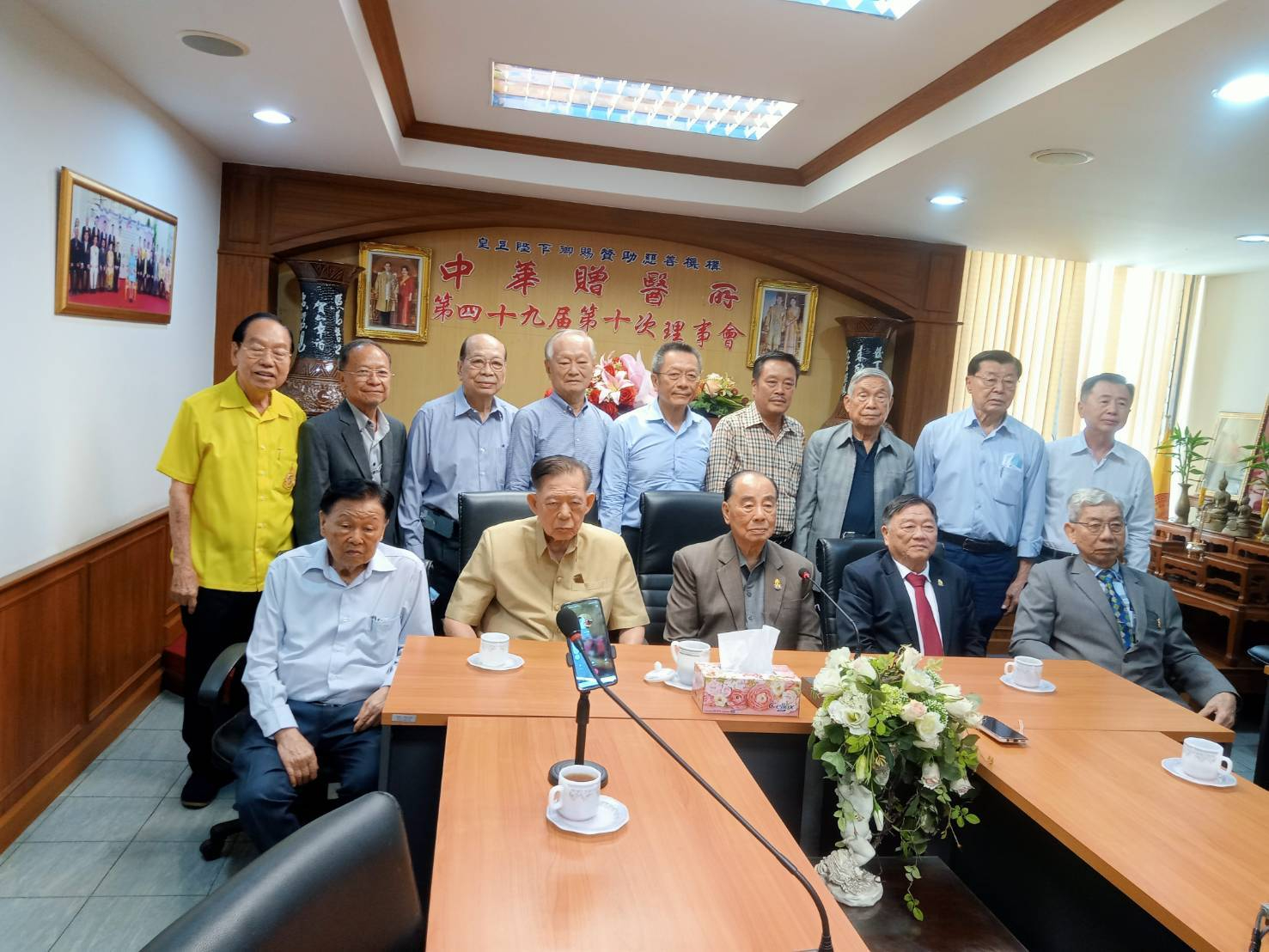 健康欠佳 馬文清辭中華贈醫所理事長