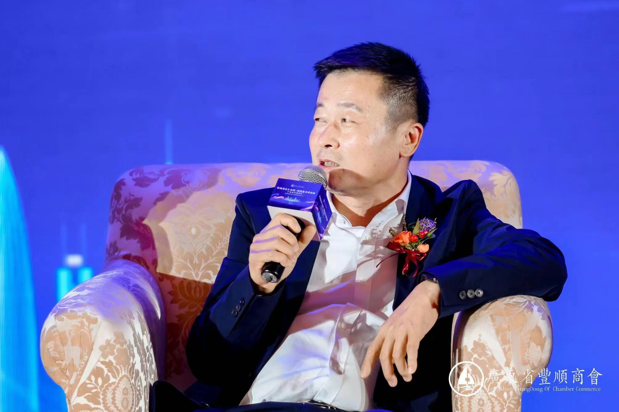 徐永添率泰豐順會館代表團出席發言祝賀