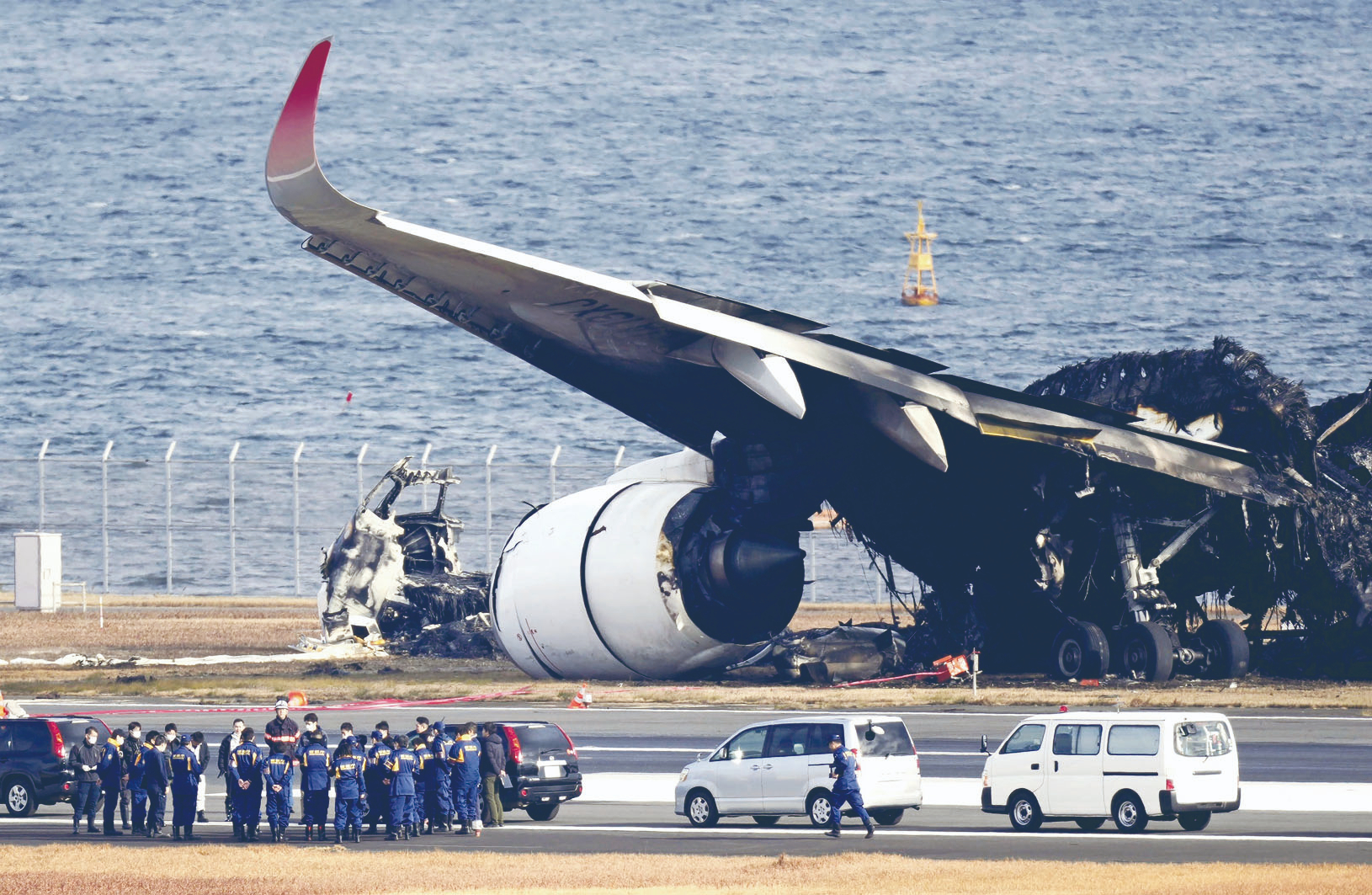 日航事故 塔台未允海保機進跑道