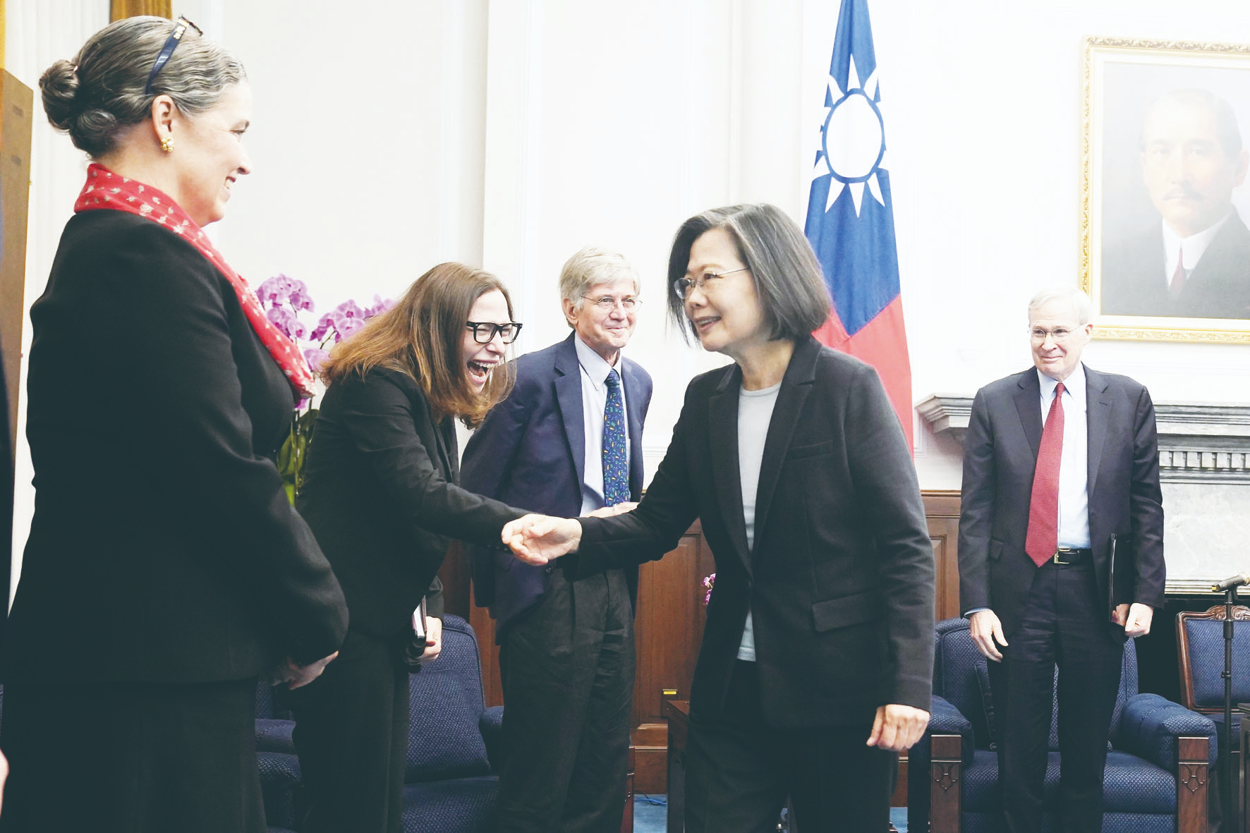 美代表團抵台 會蔡英文賴清德