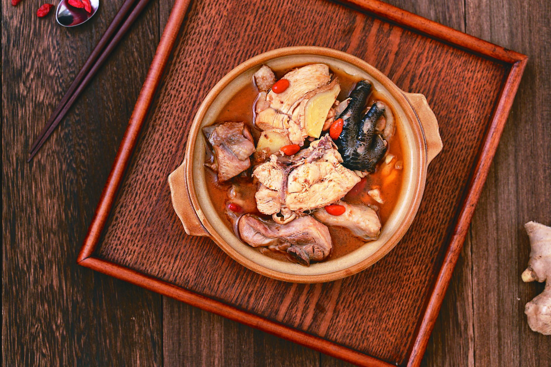 煮麻油雞 別先放麻油