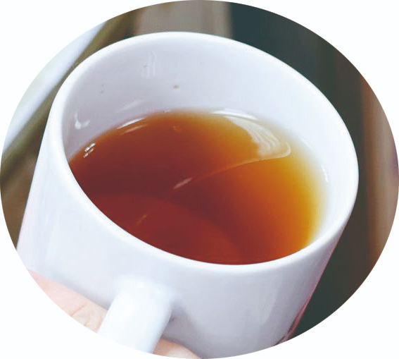 黑咖啡日喝1000ml 心如針刺