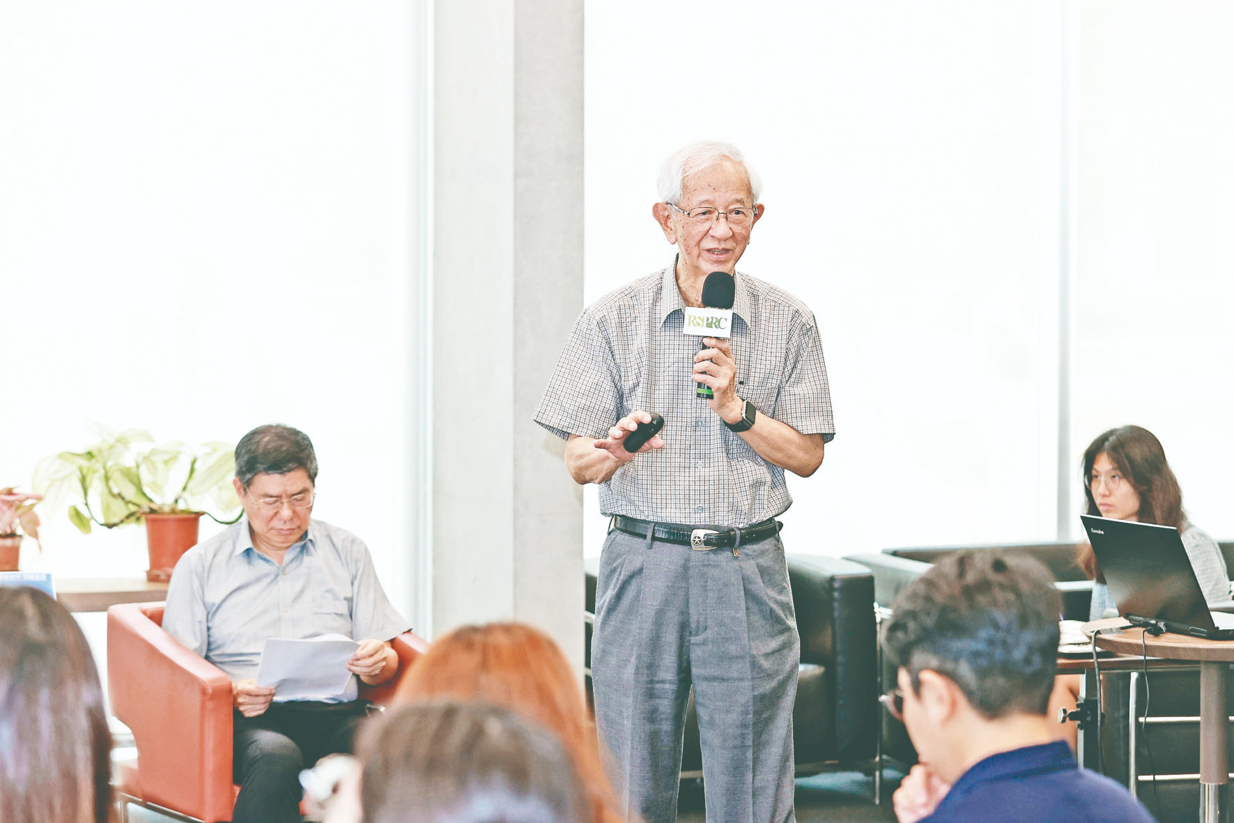 李遠哲倡碳稅 批2050淨零騙人