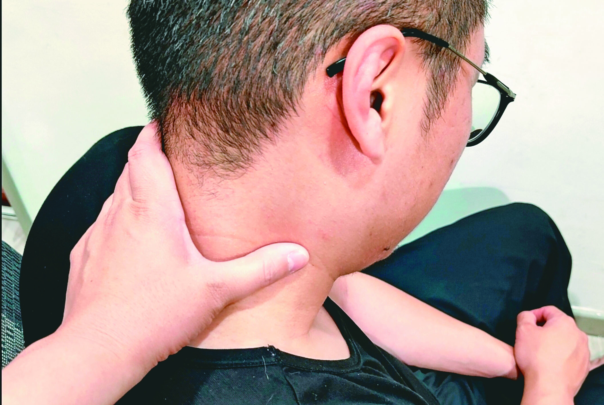 83歲婦按摩肩頸 壓迫頸動脈竇昏迷