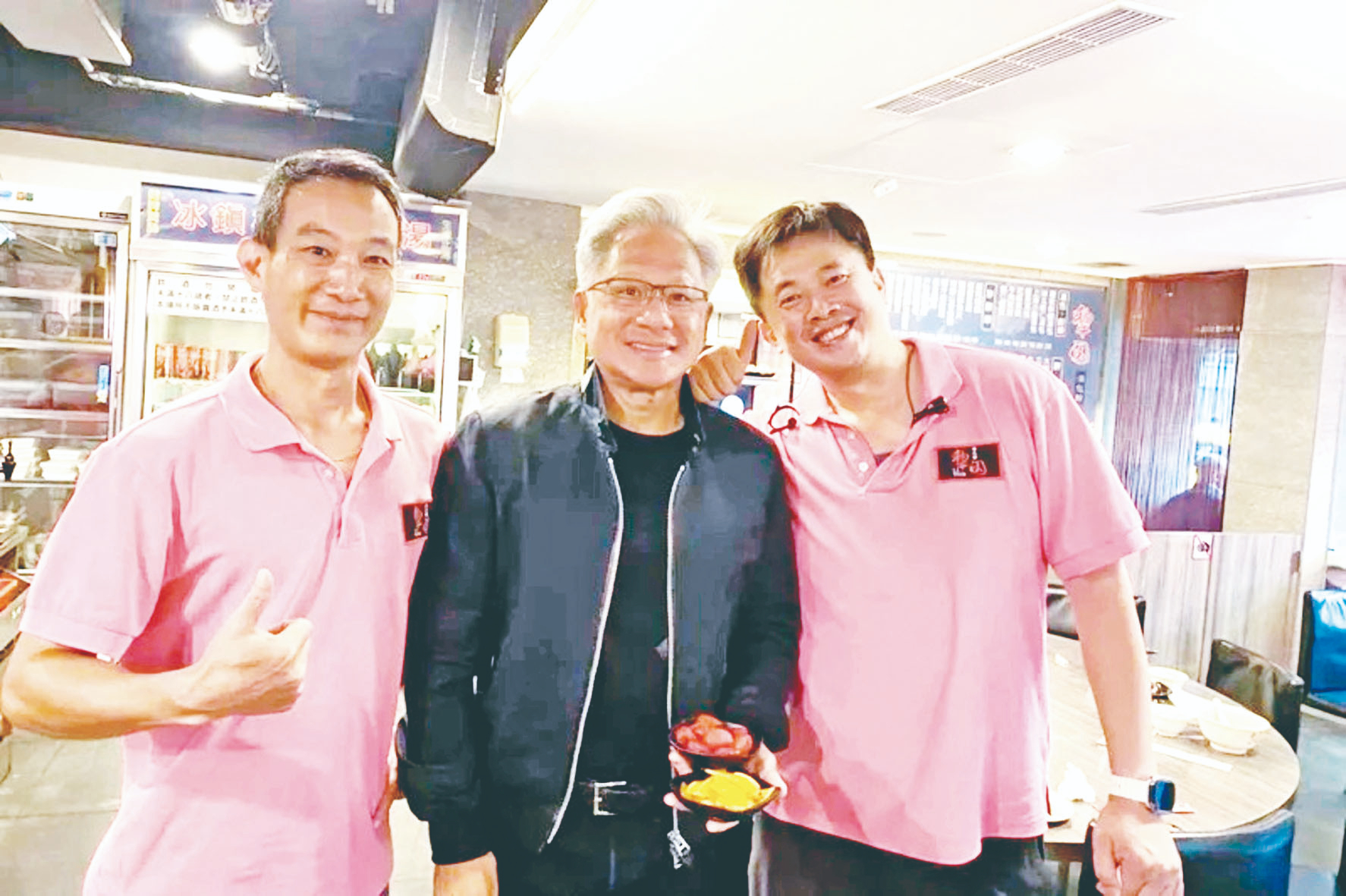 黃仁勳讚台灣處AI中心 稱已會張忠謀