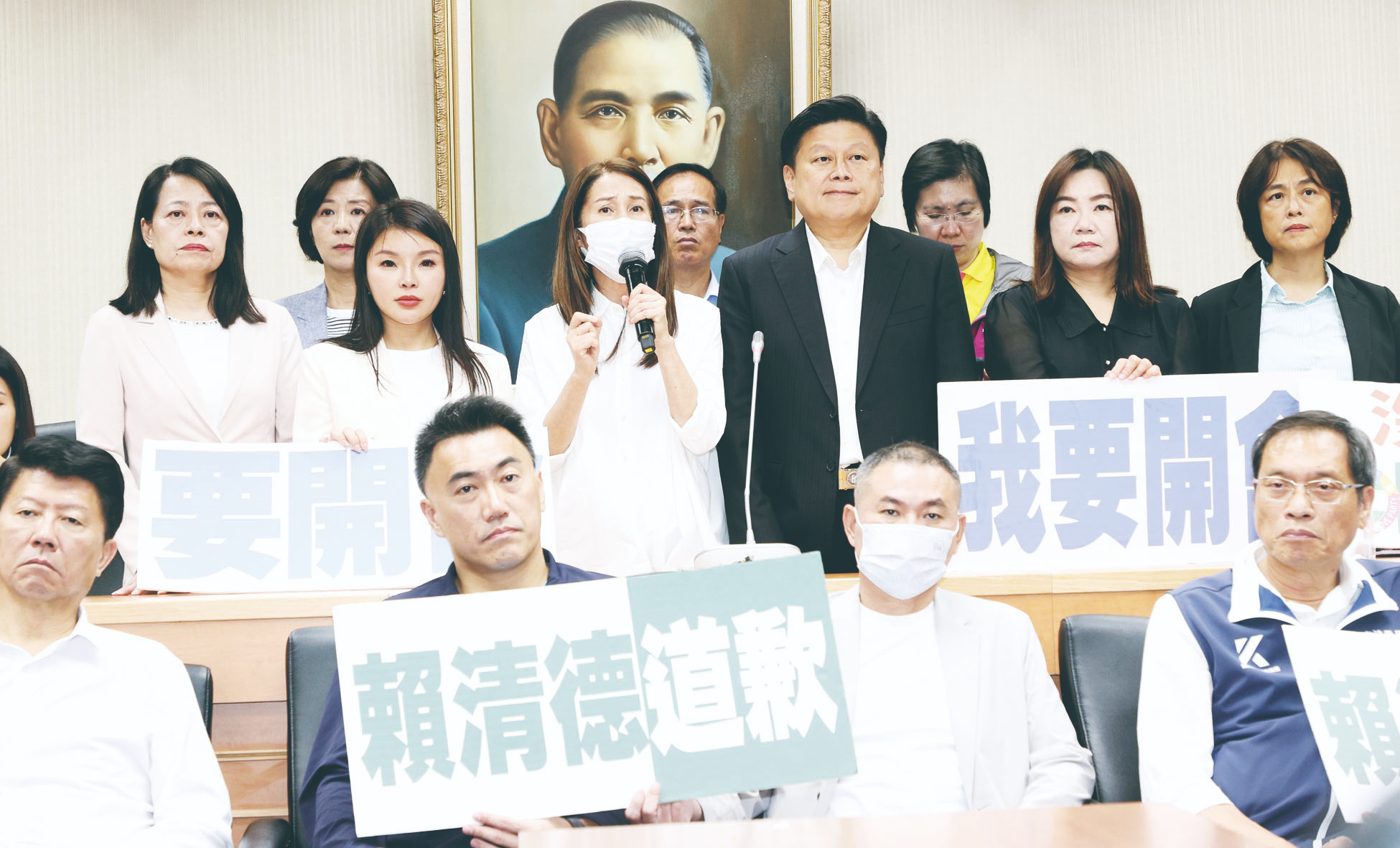 選罷法掐脖戰 藍控綠軟禁議事員