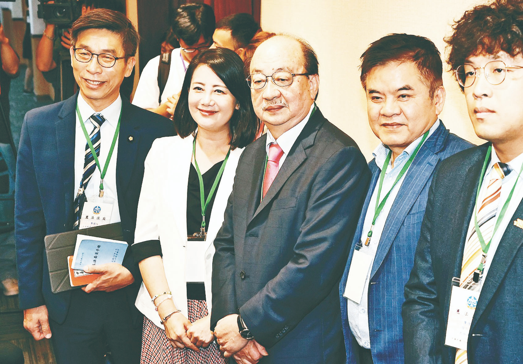 國會改革急開憲法庭 疑違程序正義