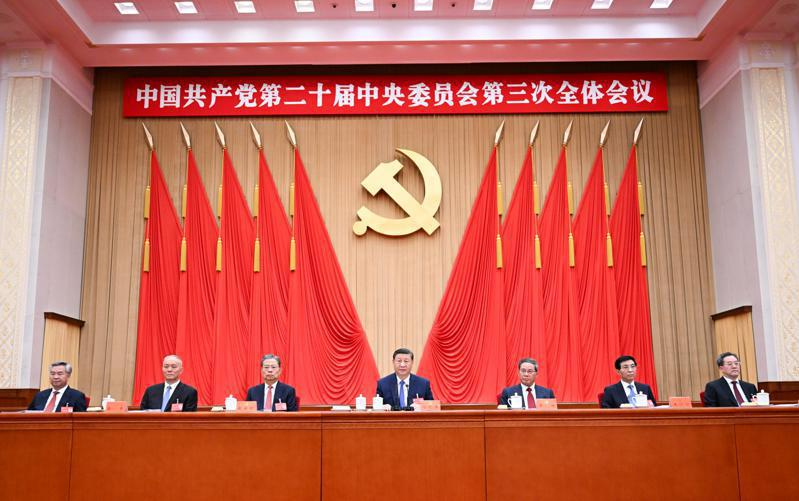 學者：三中全會跡象 習近平為第四任鋪路