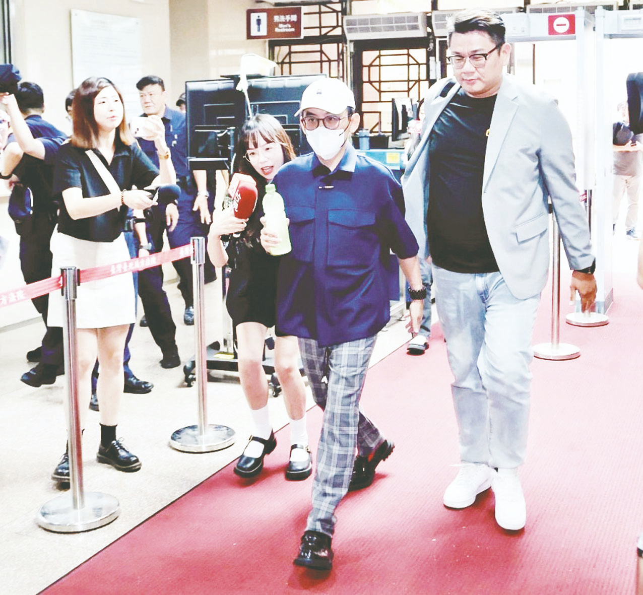 黃子佼藏未成年性影像 增30被害人