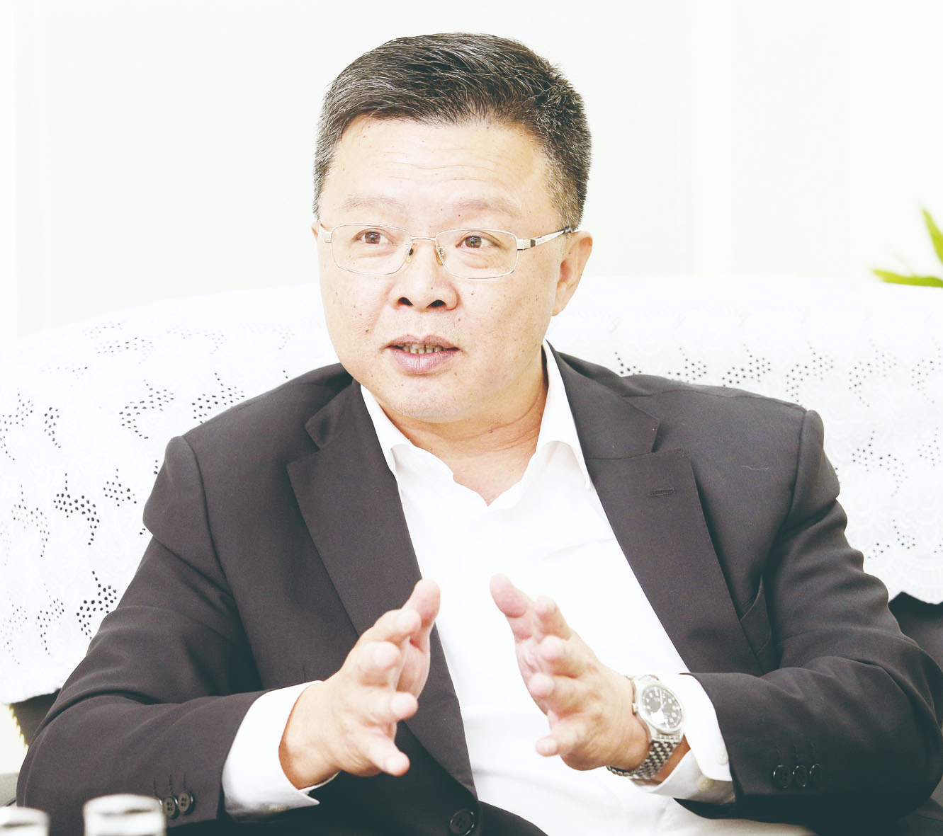 陳啟昱涉弊案落跑 檢方發布通緝